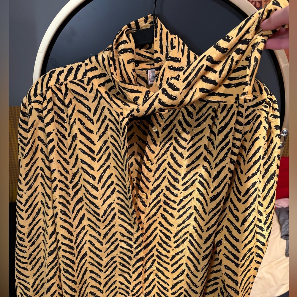 Tiger stripes blouse